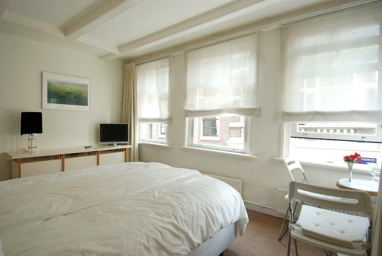 B&B Jordaan Corner Amesterdão Quarto foto